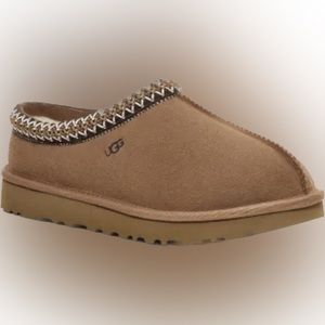 Woman’s Ugg Tasman NIB. Chestnut size 7